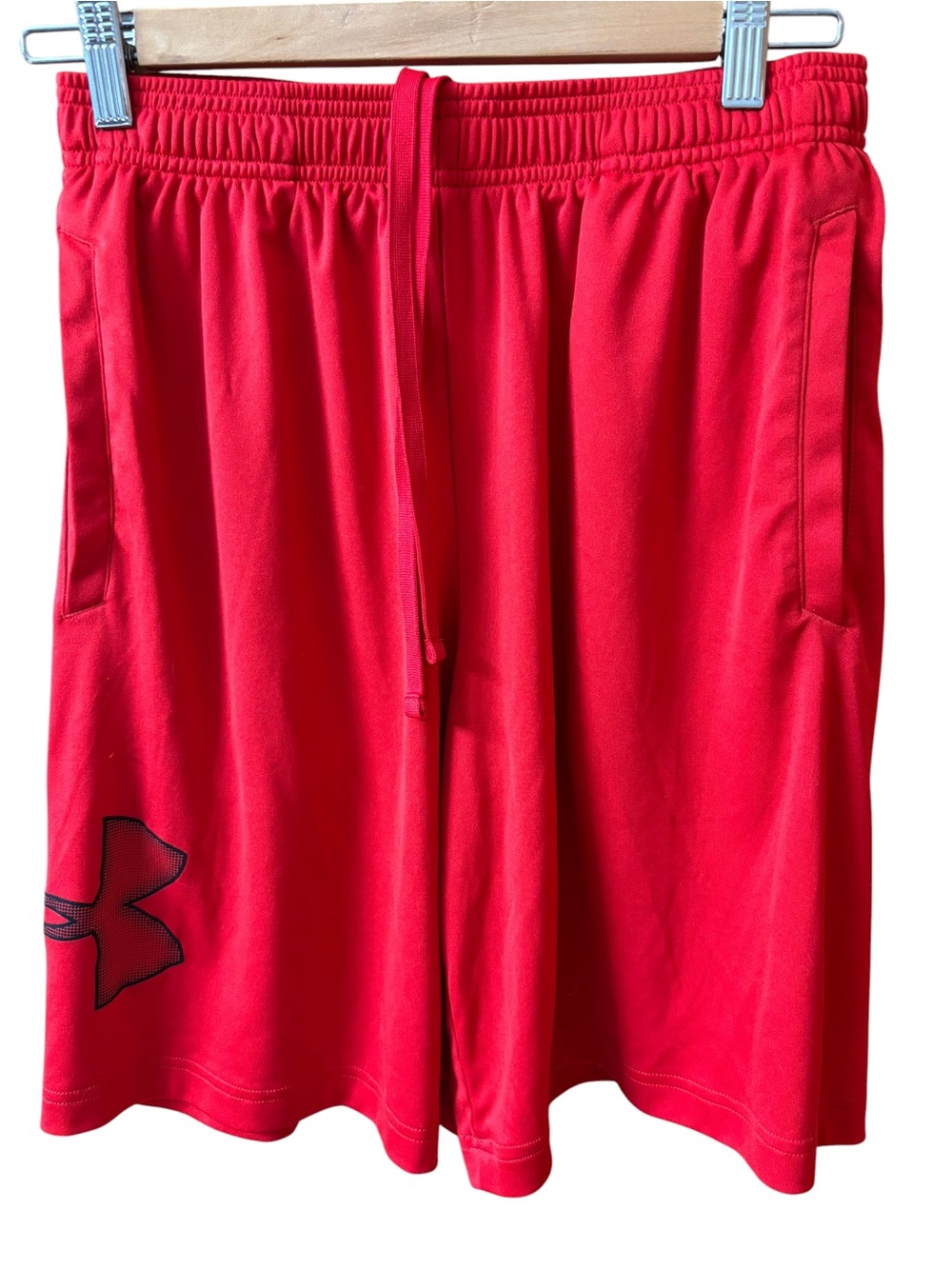 Under Armour HeatGear Men’s Medium Red Athletic Shorts Drawstring